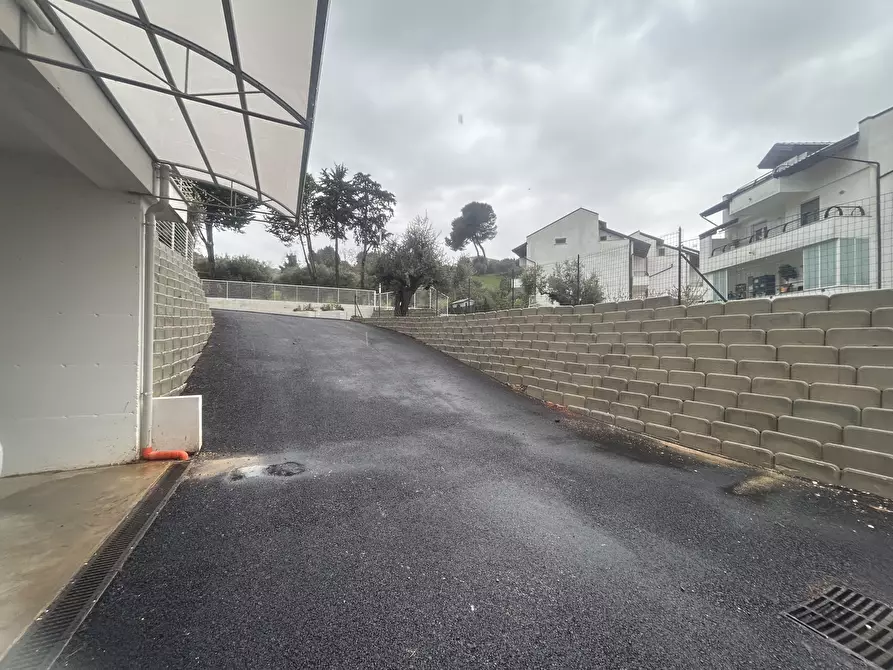 Immagine 7 di Garage in vendita  in Via Adriatica Sud a Pescara