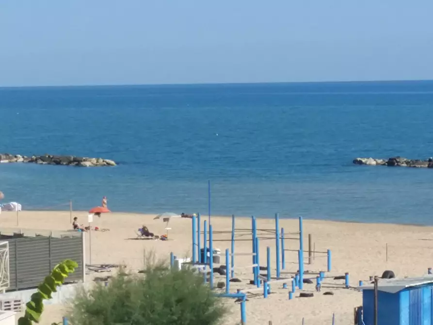 Immagine 1 di Quadrilocale in affitto  a Francavilla Al Mare