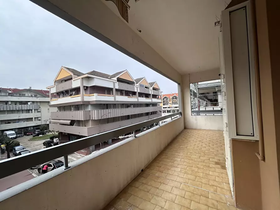 Immagine 26 di Trilocale in affitto  a Francavilla Al Mare