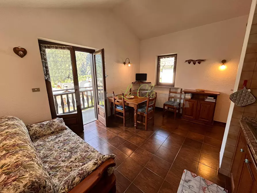 Immagine 1 di Bilocale in affitto  a Morgex
