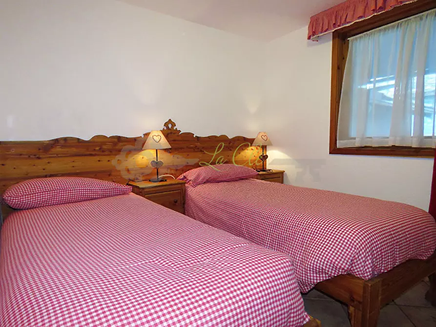 Immagine 13 di Quadrilocale in affitto  a Courmayeur