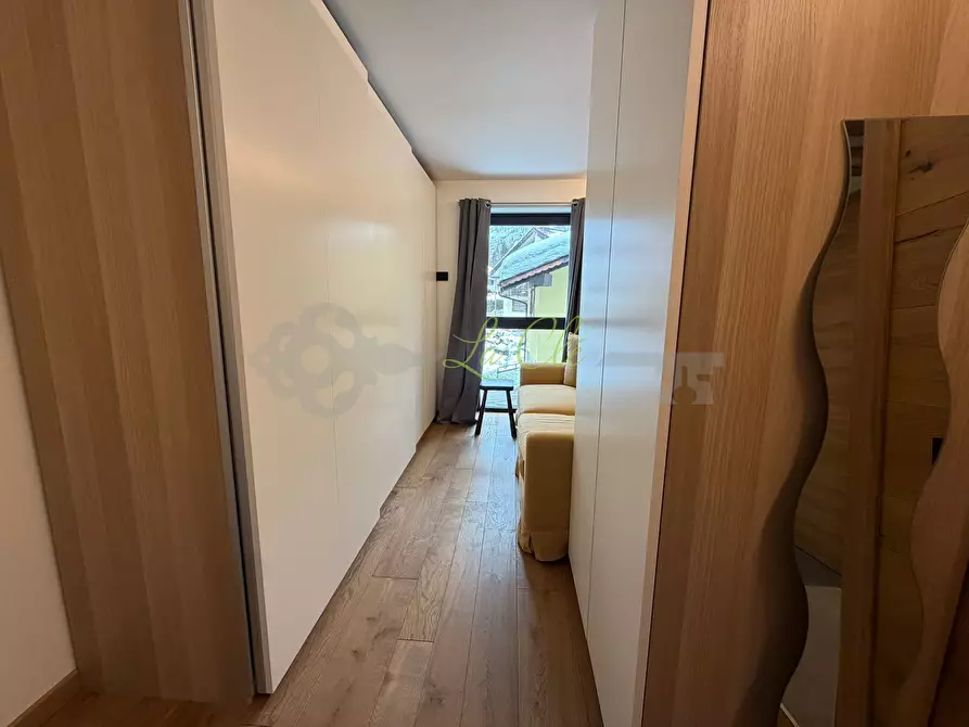Immagine 13 di Trilocale in vendita  a Courmayeur