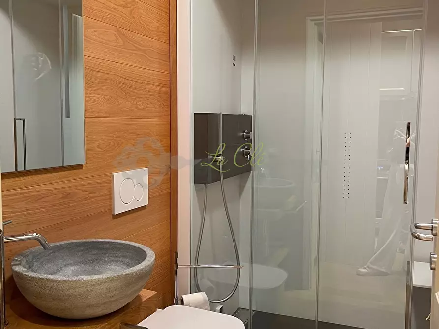 Immagine 28 di Trilocale in affitto  in Via Col Ferret 6 a Courmayeur