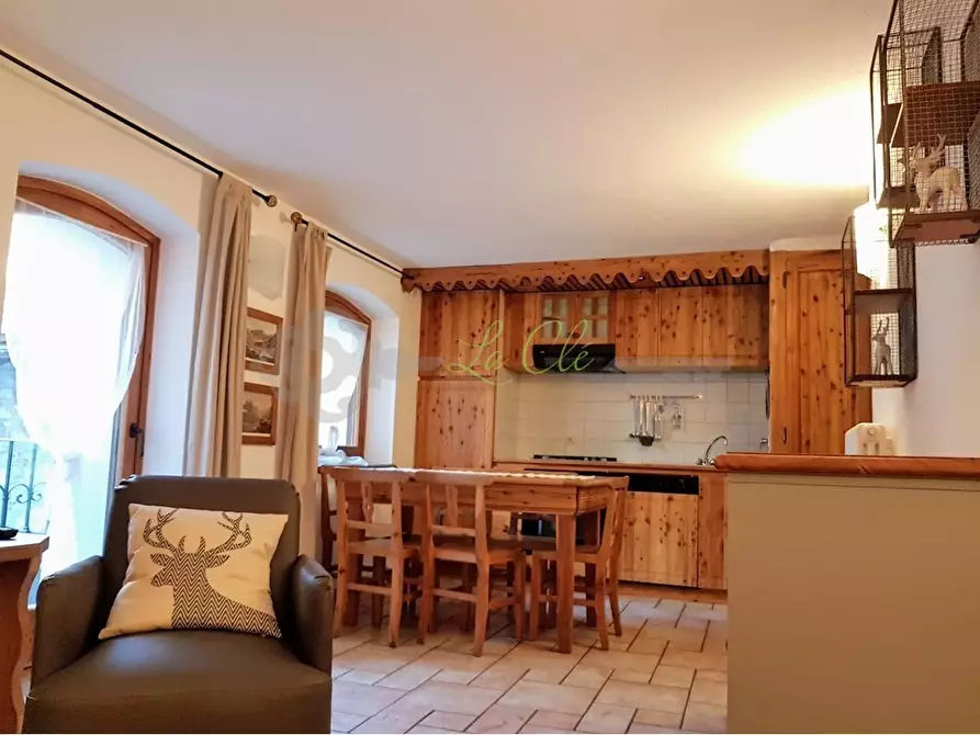 Immagine 4 di Quadrilocale in affitto  a Courmayeur