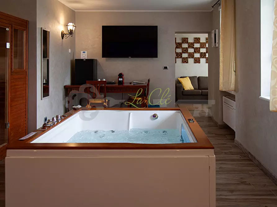 Immagine 20 di Albergo/B&B/Residence in vendita  a Brissogne