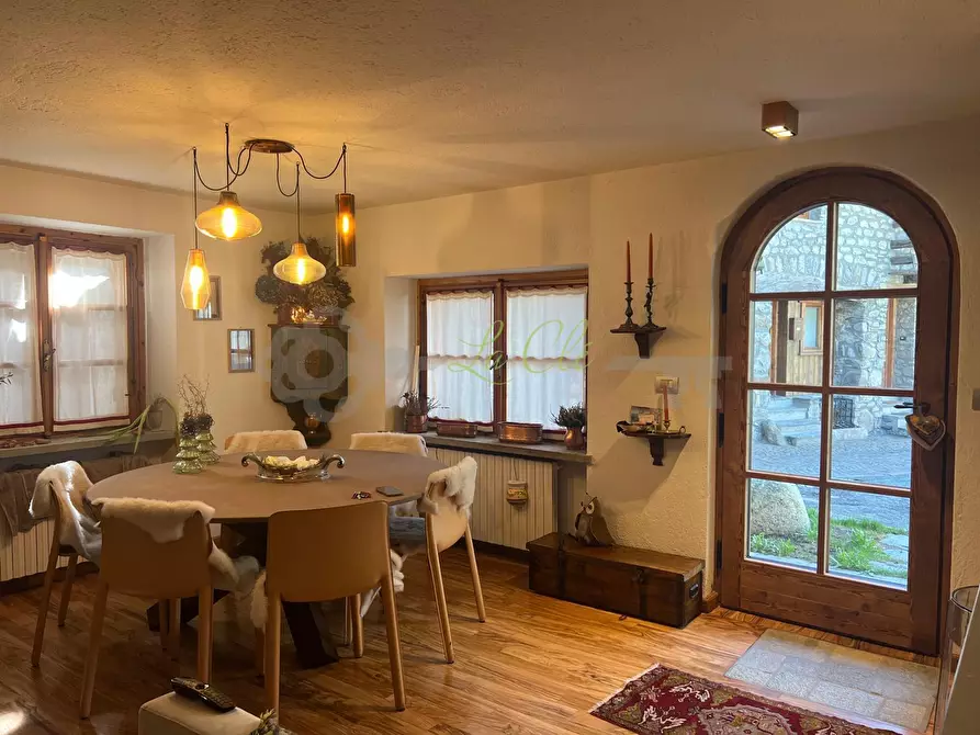 Immagine 2 di Trilocale in vendita  a Courmayeur