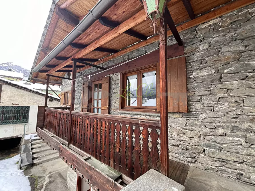 Immagine 26 di Trilocale in vendita  in Via Cesare Ollietti 13 a La Salle