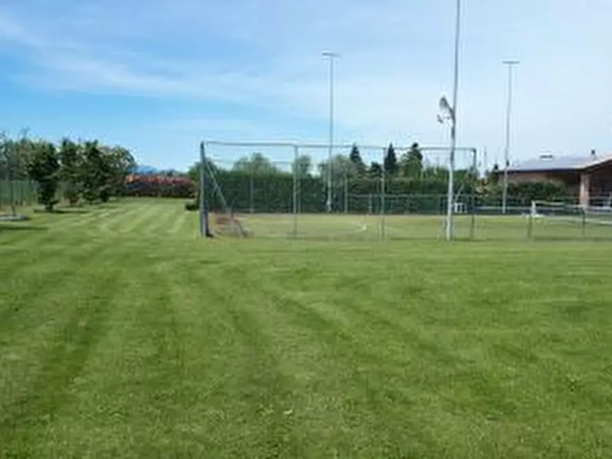 Immagine 9 di Rustico / casale in vendita  in Strada Langhirano 177 a Parma