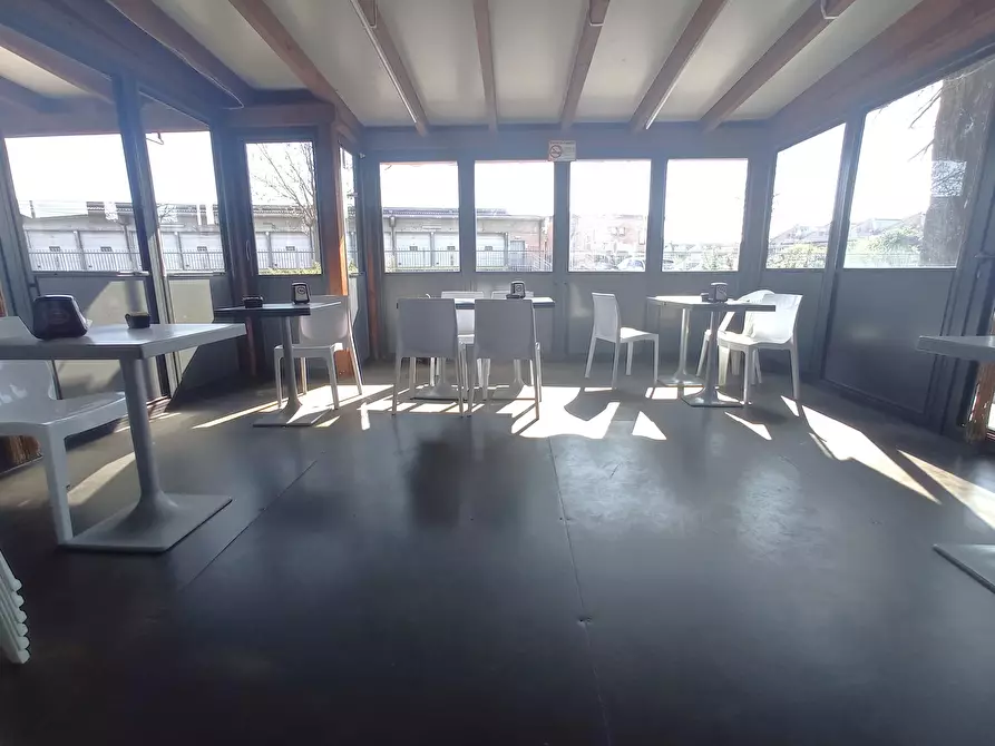 Immagine 1 di Locale commerciale in vendita  in strada Barchetta 258 a Modena