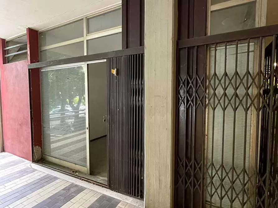 Immagine 3 di Ufficio in vendita  in direzionale 70 a Modena