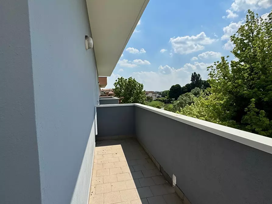 Immagine 8 di Quadrilocale in vendita  a Rovigo