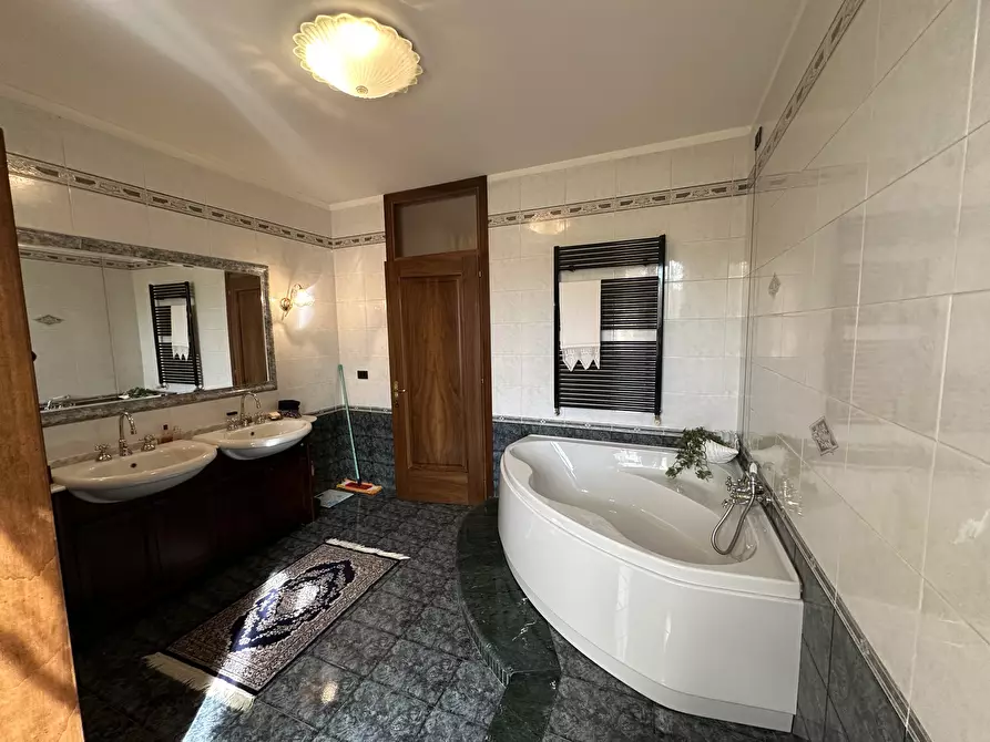 Immagine 12 di Villa in vendita  in Viale dei Mille a Rovigo