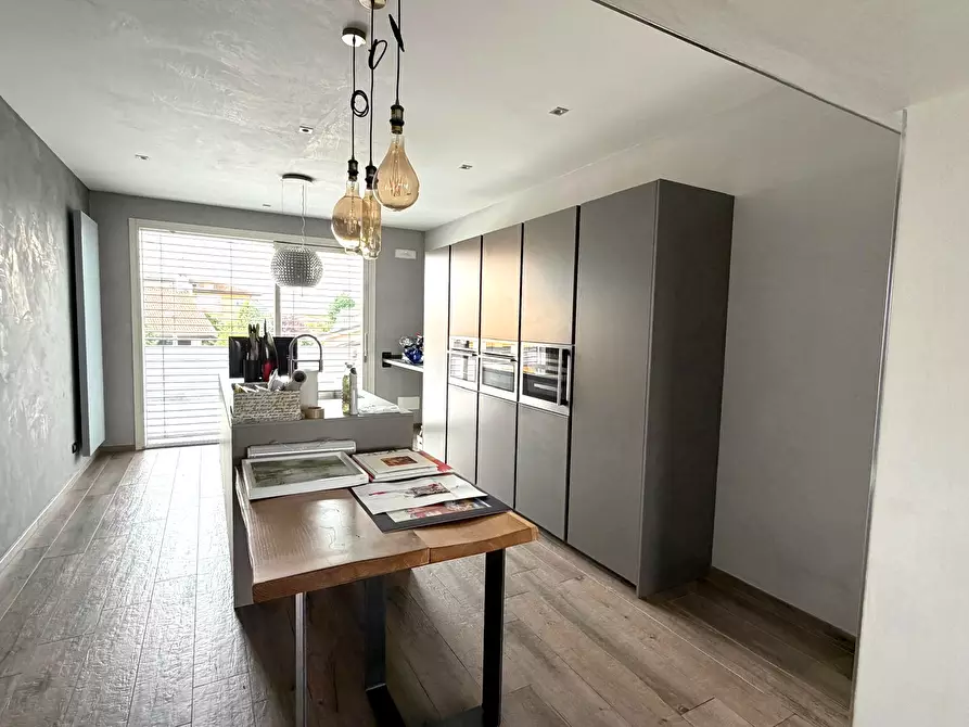 Immagine 3 di Porzione di casa in vendita  a Rovigo