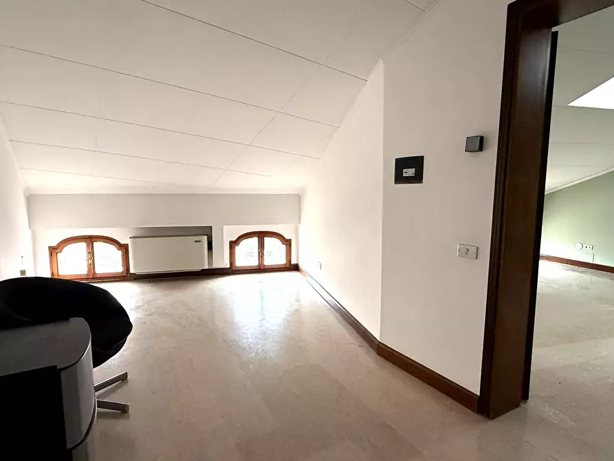 Immagine 8 di Locale commerciale in vendita  in Via Cesare Battisti a Rovigo