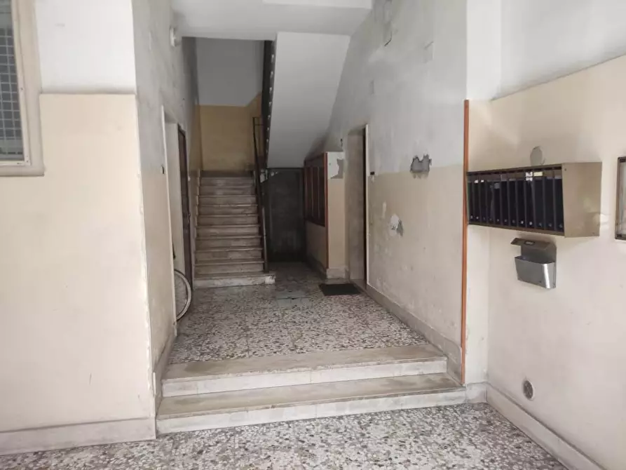 Immagine 13 di Bilocale in vendita  in Via Don Bosco 5 a Bari
