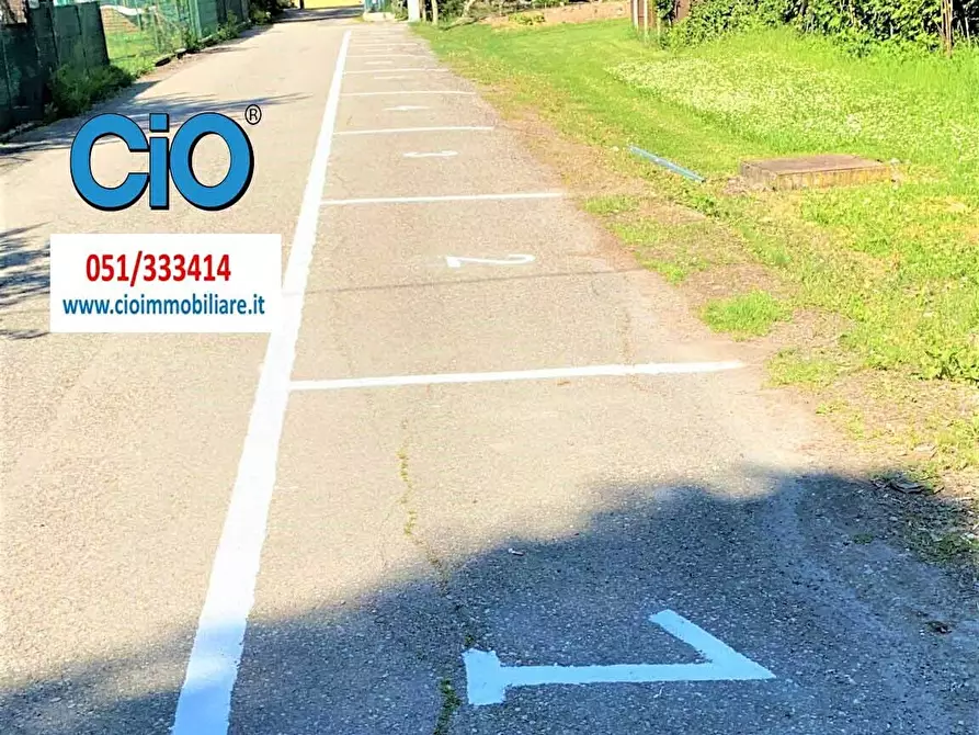 Immagine 2 di Garage in vendita  a Medicina