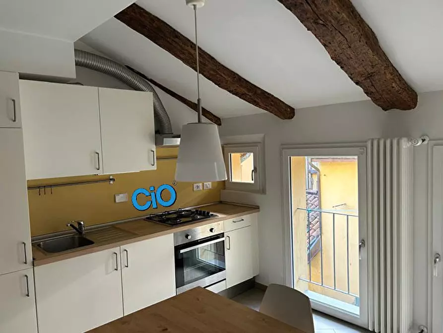 Immagine 3 di Loft/Open space in affitto  a Bologna