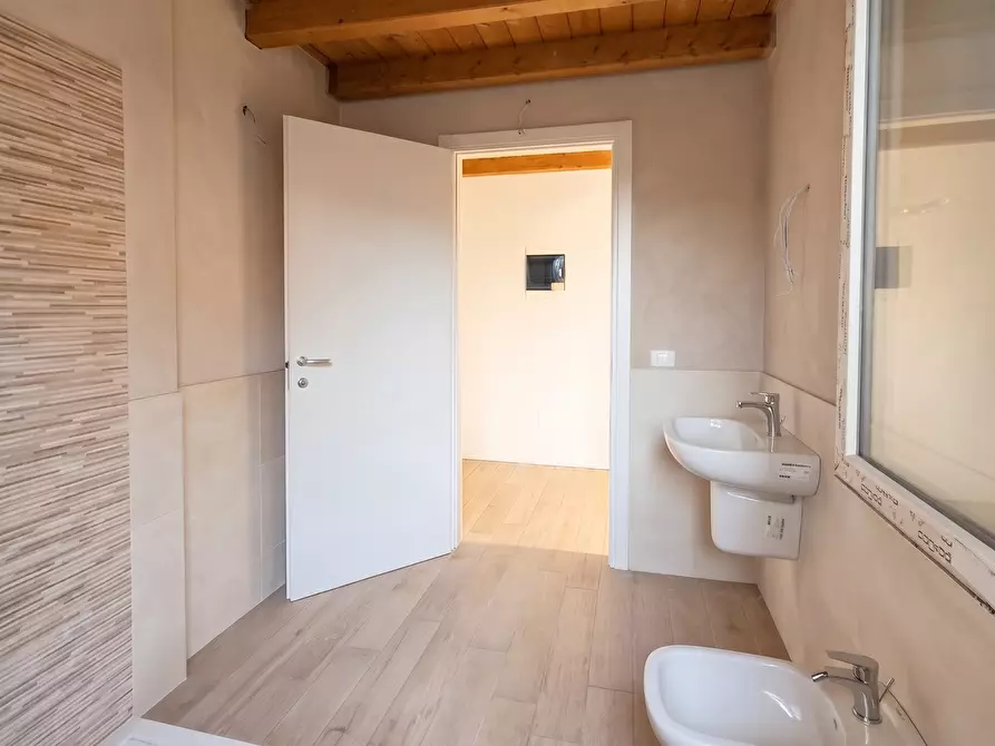 Immagine 9 di Bilocale in vendita  in Via I Maggio 5 a Bovezzo
