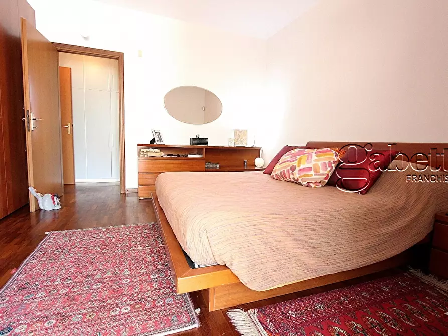 Immagine 22 di Villa in vendita  a Parabiago