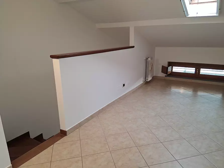 Immagine 25 di Villetta a schiera in affitto  in Via Ingrillini a Lucca