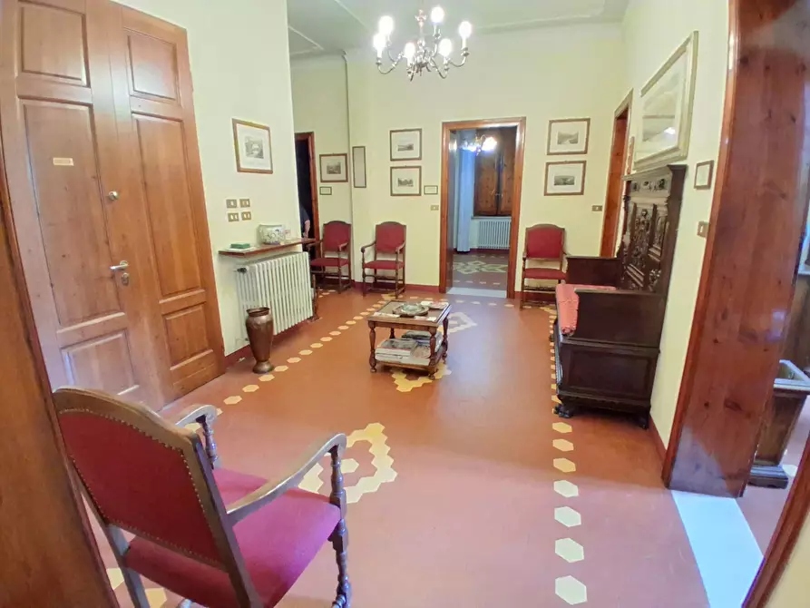 Immagine 4 di Ufficio in vendita  in Via Castruccio Buonamici a Lucca