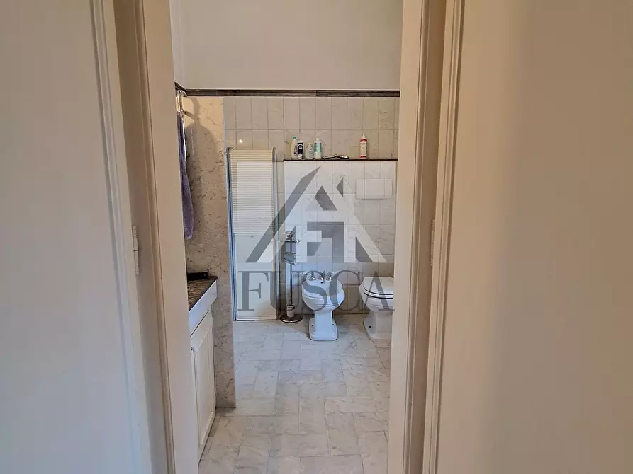 Immagine 23 di Villa in vendita  in Via Enrico Pea a Lucca