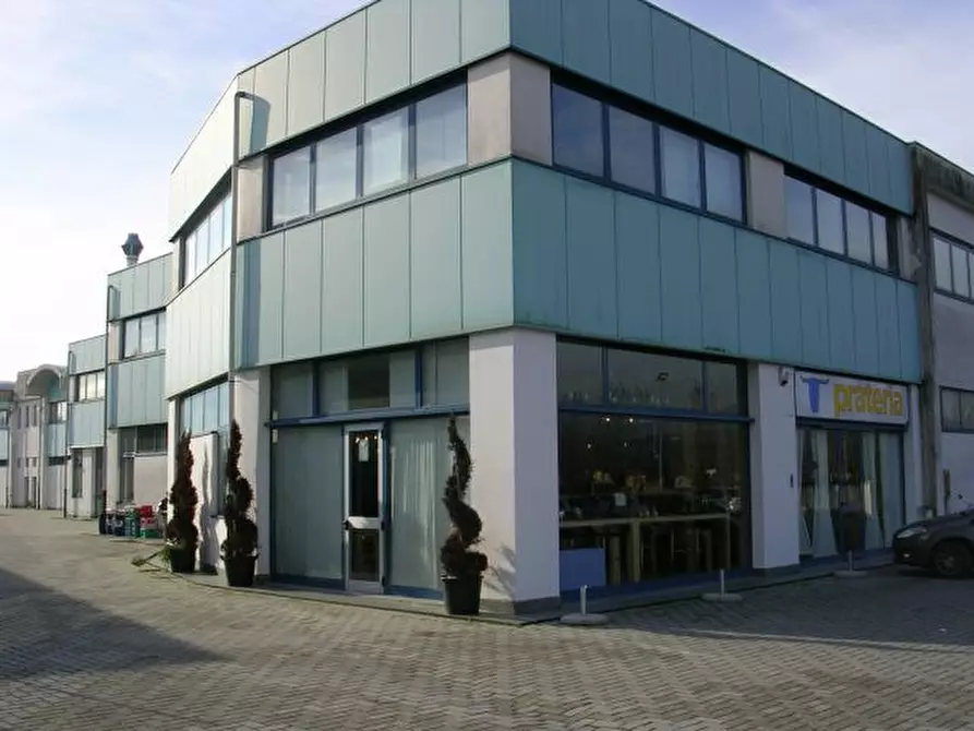 Immagine 1 di Capannone industriale in vendita  in Via Viaccia a Lucca