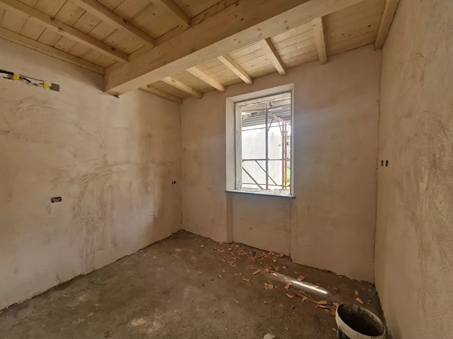 Immagine 4 di Quadrilocale in vendita  a Lucca