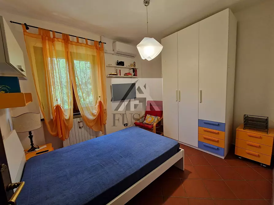 Immagine 51 di Villa in vendita  in via vecchia i a Lucca