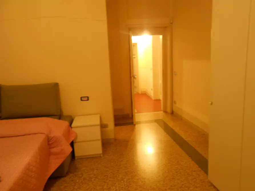 Immagine 30 di Villa in vendita  in Via Francesco Ferraris a Lucca