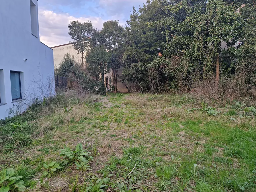 Immagine 6 di Villa in vendita  in Via Guglielmo Oberdan a Lucca