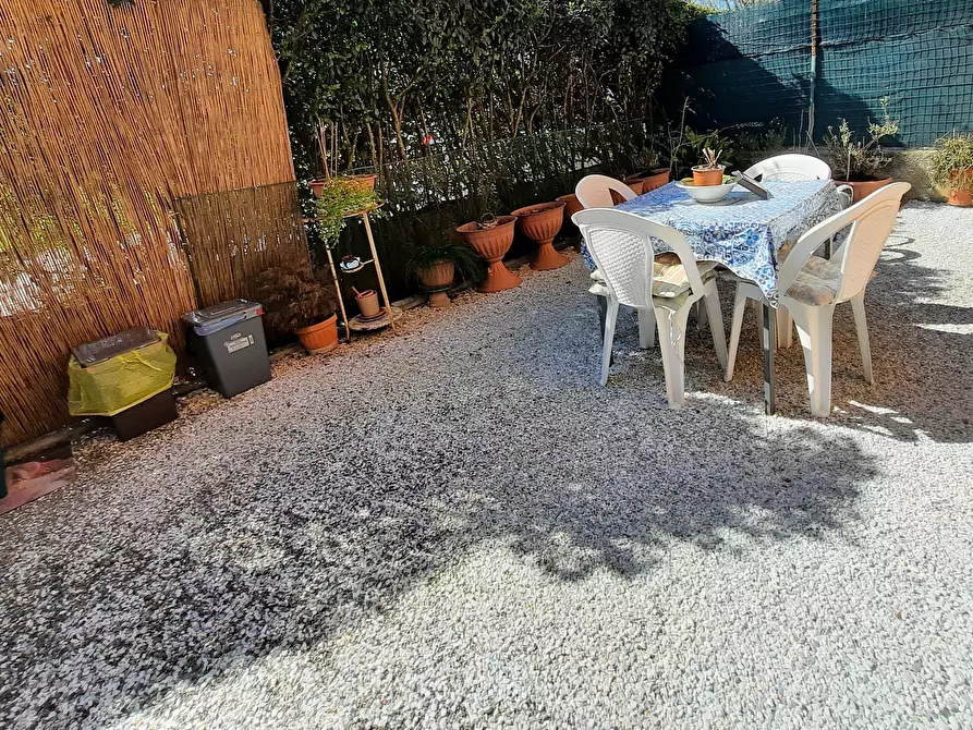 Immagine 12 di Bilocale in affitto  in Traversa VI a Lucca