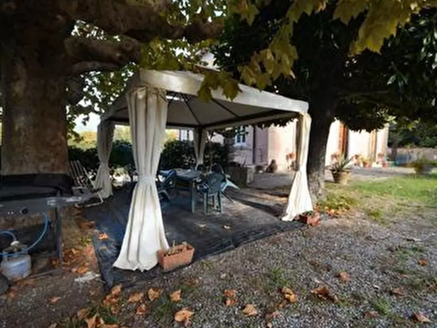 Immagine 24 di Villa in vendita  in Via di Matraia a Capannori