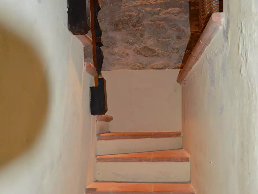 Immagine 39 di Rustico / casale in vendita  in vai elle chiesa a Lucca