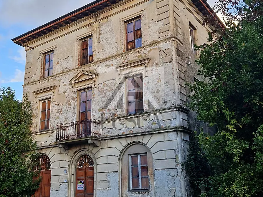 Immagine 4 di Villa in vendita  in via pisana a Lucca