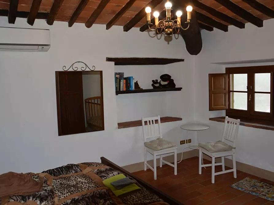 Immagine 19 di Rustico / casale in vendita  in vai elle chiesa a Lucca