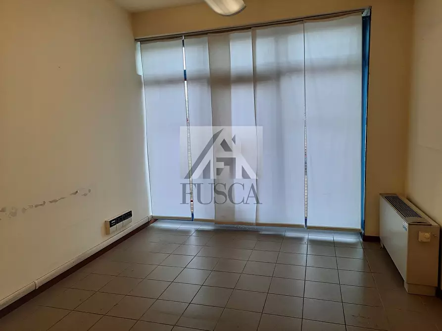 Immagine 5 di Ufficio in affitto  in Viale G. Puccini a Lucca