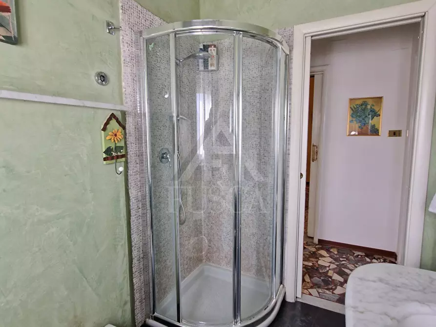 Immagine 25 di Quadrilocale in vendita  in Via Gaetano Luporini 45 a Lucca