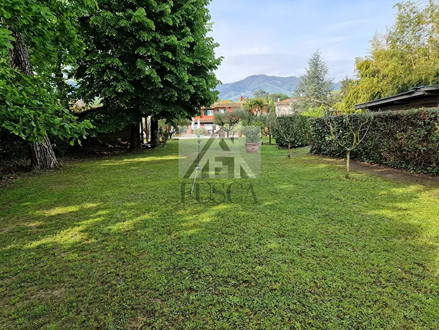 Immagine 33 di Rustico / casale in vendita  in Via del Giardinetto a Lucca