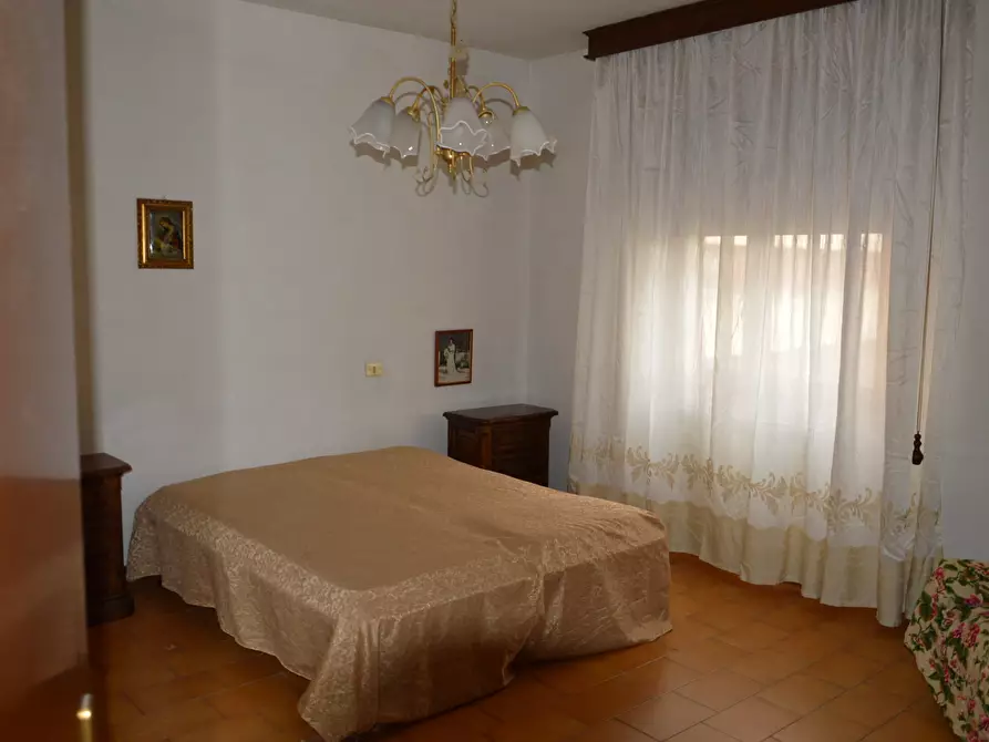 Immagine 19 di Pentalocale in vendita  in Via Giacomo Matteotti 405 a Lucca