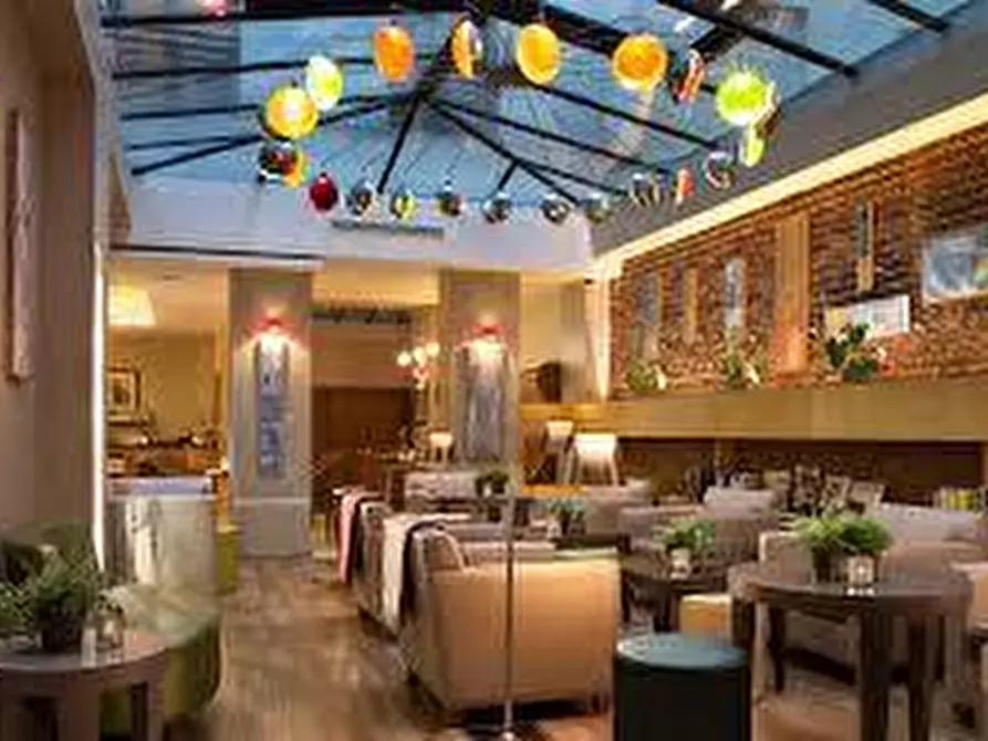 Immagine 5 di Bar / Ristorante in vendita  in Piazza San Michele a Lucca