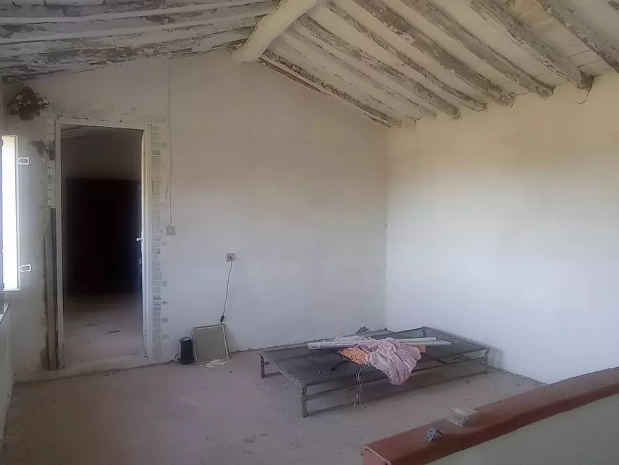 Immagine 12 di Rustico / casale in vendita  a Massarosa