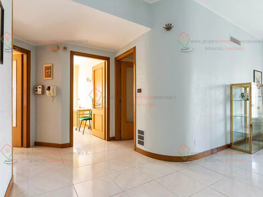 Immagine 9 di Pentalocale in vendita  a Siracusa