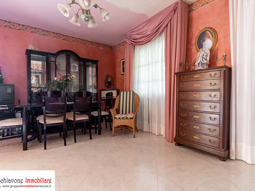 Immagine 15 di Villa in vendita  a Siracusa