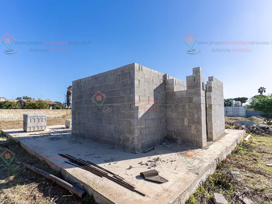 Immagine 3 di Garage in vendita  a Siracusa