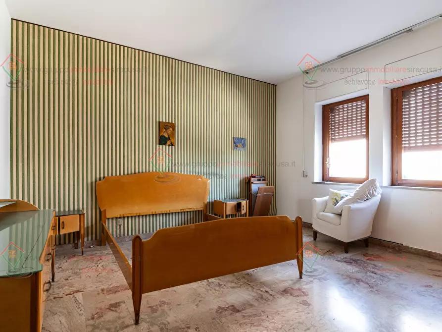 Immagine 18 di Pentalocale in vendita  a Siracusa