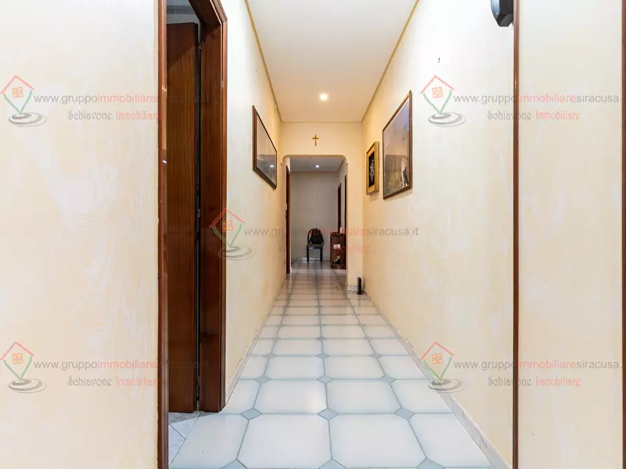 Immagine 14 di Pentalocale in affitto  a Siracusa