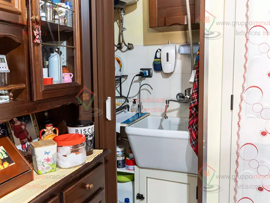 Immagine 18 di Quadrilocale in vendita  a Siracusa