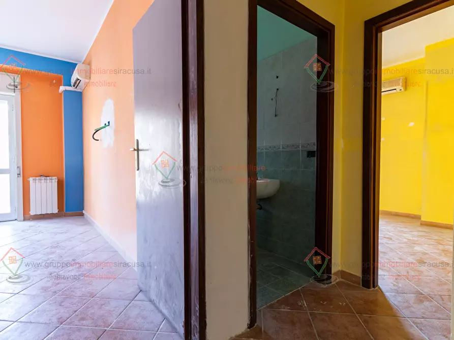 Immagine 9 di Trilocale in vendita  a Siracusa