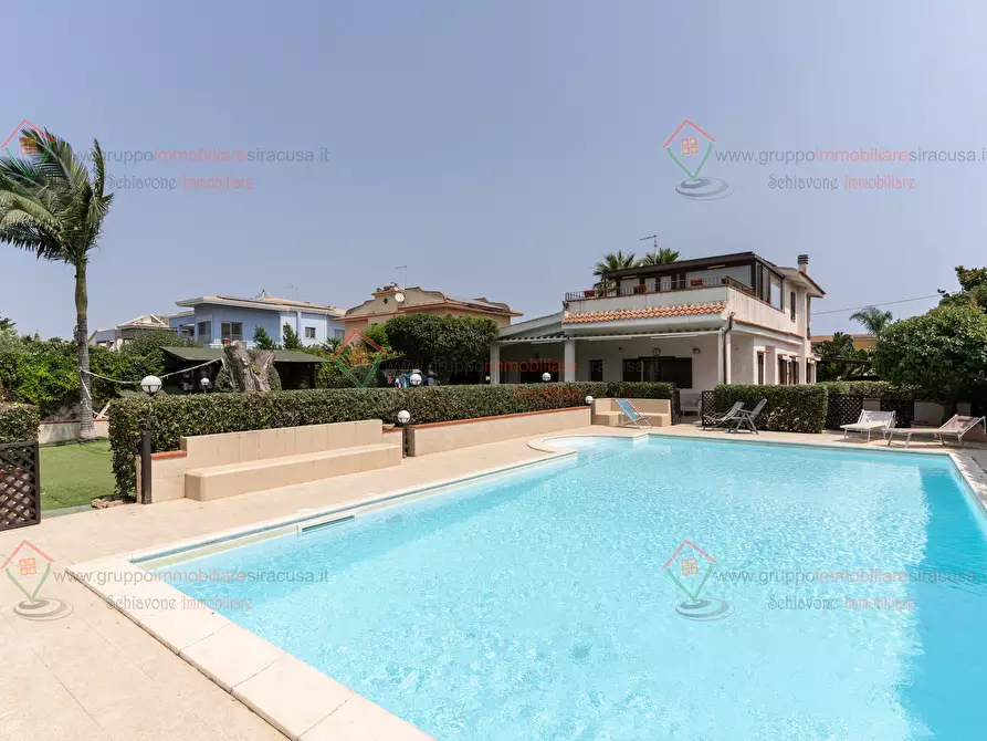 Immagine 21 di Villa in vendita  a Siracusa